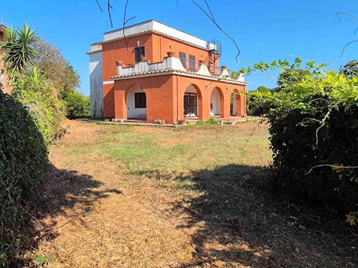 Casa quadrilocale in vendita in Aprilia
