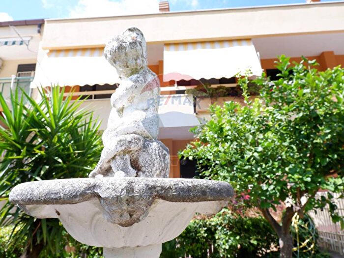 Casa con 6 locali in vendita in VIA AFLEMING, Centurano, Caserta