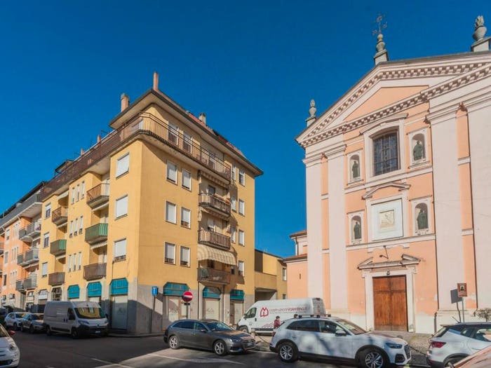 Appartamento trilocale in vendita in Via Oscar Zavaglia, Centro, Lainate