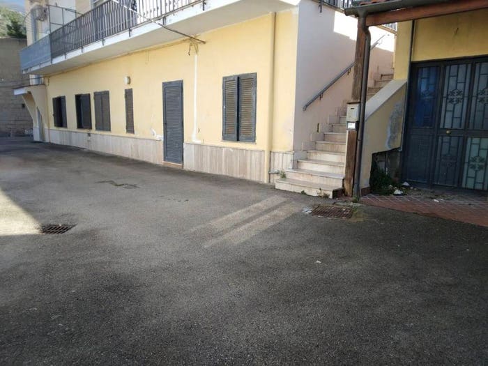 Appartamento trilocale in vendita in Piazza San Giovanni No Number, Centro, Roccarainola