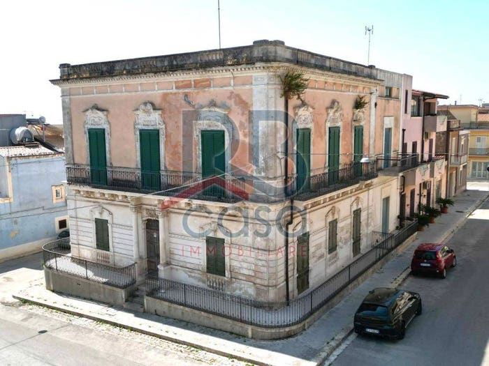 Casa con 6 locali in vendita in Via Adua, Centro, Ispica