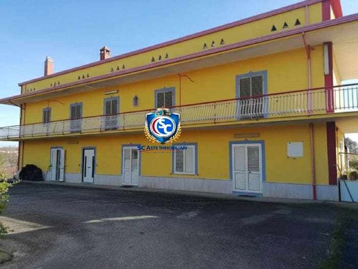 Appartamento trilocale in vendita in Via del Littorio, Centro, Carinola