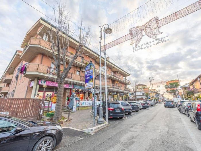 Appartamento quadrilocale in vendita in Viale della repubblica, Santa Maria delle Mole, Marino