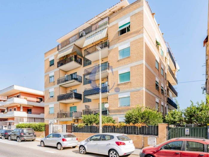Appartamento trilocale in vendita in Via Taranto, Centro, Ladispoli