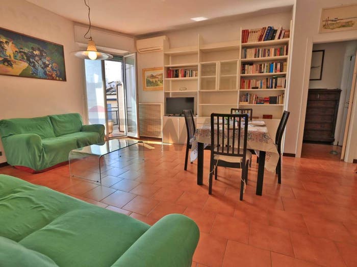 Appartamento trilocale in vendita in Via Guglielmo Silva, Monte Rosa Lotto, Milano