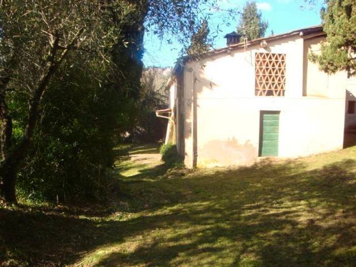 Casa con 6 locali in vendita in Mutigliano Torre, Lucca