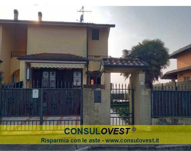 Casa con 6 locali in vendita in Via Enrico Berlinguer, Centro, Torrevecchia Pia