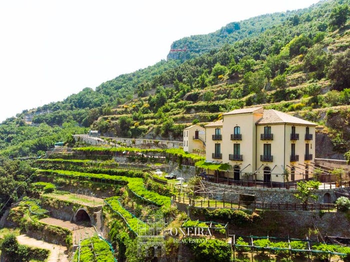 Casa con 6 locali in vendita in Maiori