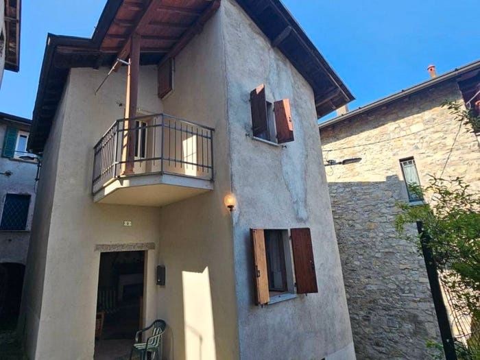 Casa quadrilocale in vendita in Località Sormazzana, Lezzeno