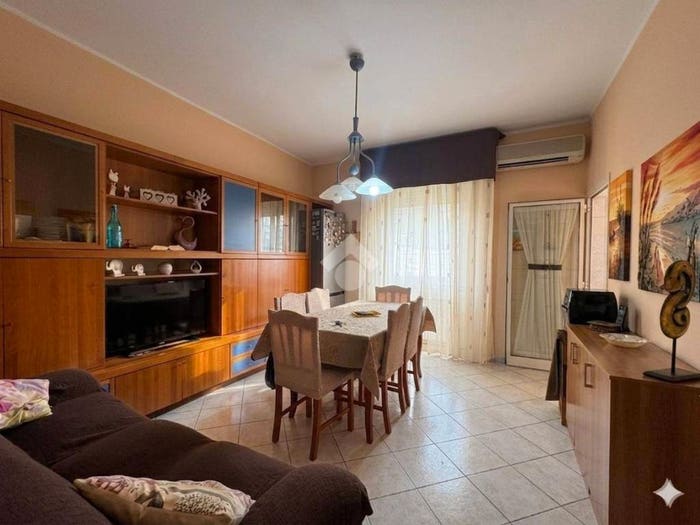Appartamento quadrilocale in vendita in Largo Partinico, Borgo Nuovo Castellana, Palermo