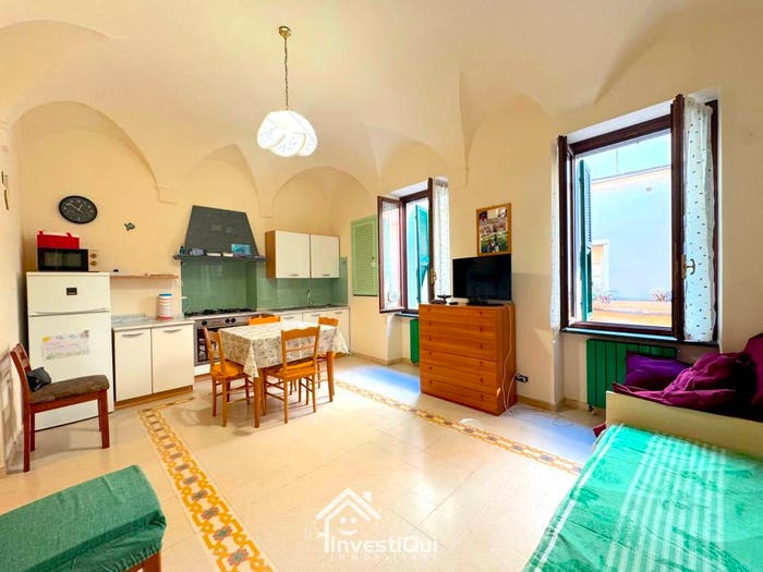 Appartamento bilocale in vendita in Via Rocca Crovara, Centro, Pietra Ligure