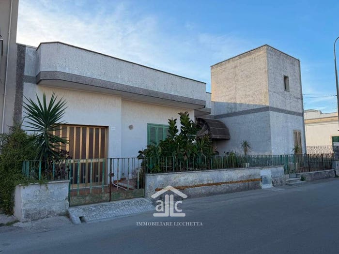 Appartamento quadrilocale in vendita in Centro, Lizzanello