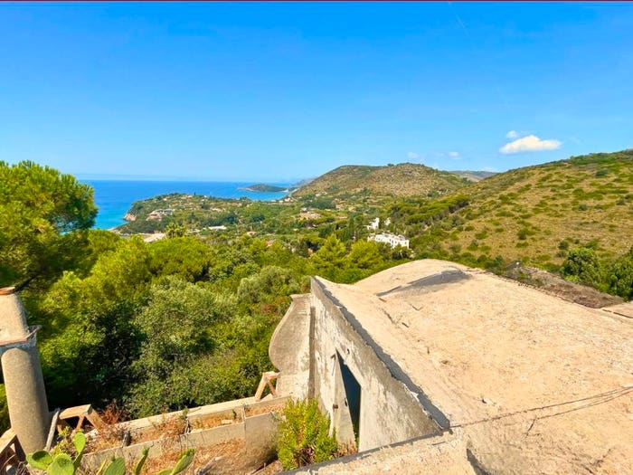 Casa con 6 locali in vendita in Via dei Mandorli snc, Gaeta