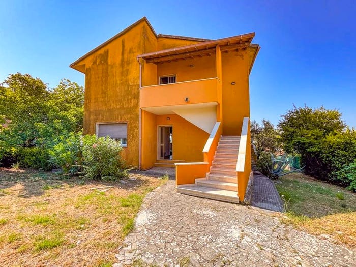 Casa con 6 locali in vendita in Via dei Mulini, Guardistallo