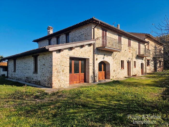 Casa con 6 locali in vendita in San Lorenzo, Castel Ritaldi