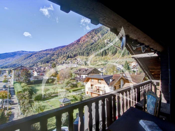 Casa in vendita in Piazza San Vigilio, Centro, Spiazzo