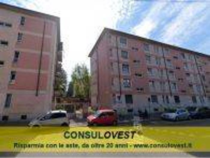 Appartamento trilocale in vendita in Via Cesare Ajraghi, Certosa, Milano