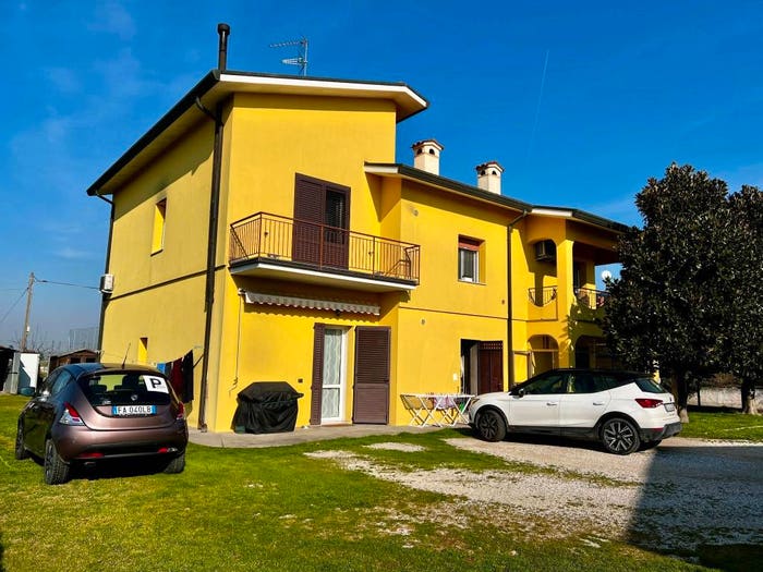 Casa con 6 locali in vendita in Via Aprile, Glorie, Bagnacavallo