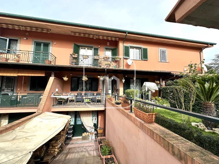Casa con 5 locali in vendita in Via Lago di Nemi, Laghetto, Monte Compatri