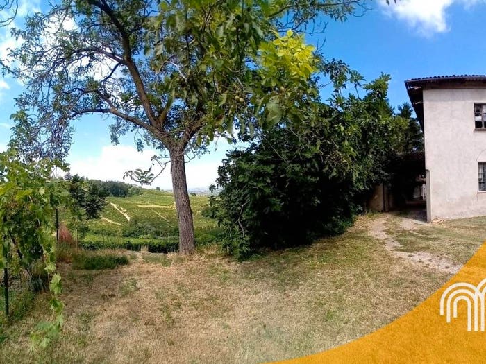 Appartamento con 6 locali in vendita in FRAZIONE CAROSSI GRAFFAGNO, Castagnole delle Lanze