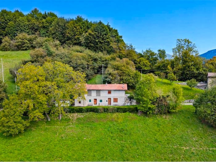 Casa con 6 locali in vendita in Via Zucca Trinità sn, San Giovanni Bianco