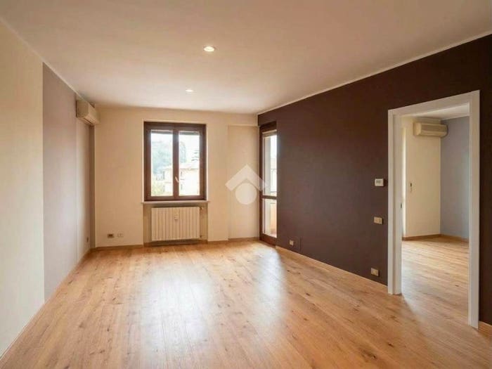 Appartamento quadrilocale in vendita in Viale Italia, Villongo