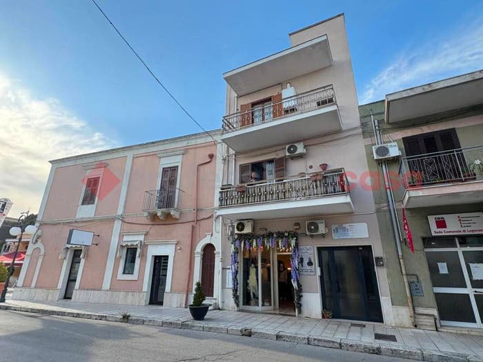 Appartamento trilocale in vendita in VIA TRIESTE, Centro, Leporano