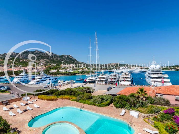 Appartamento quadrilocale in vendita in Via Porto Vecchio, Porto Cervo, Arzachena