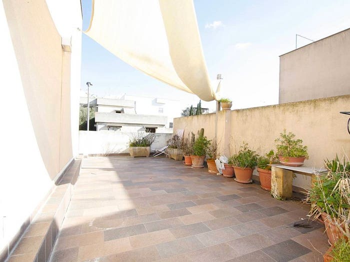 Casa con 6 locali in vendita in Viale Italia, Centro, Matino