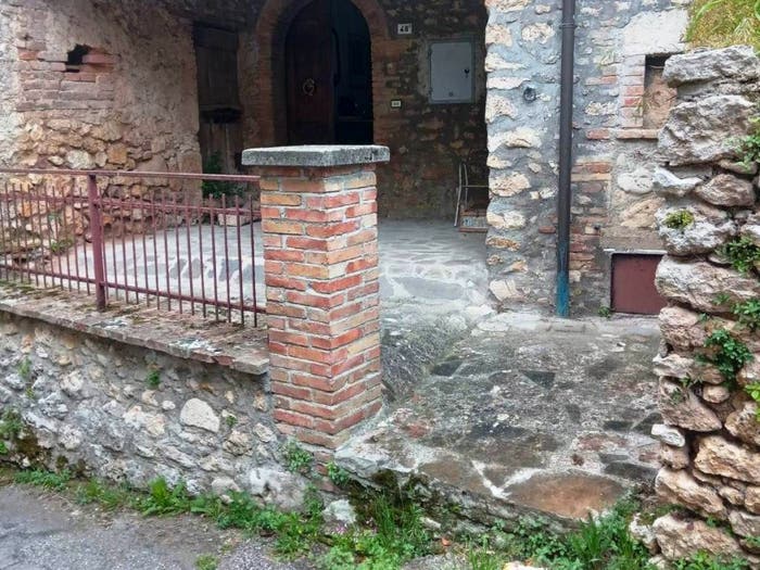 Appartamento bilocale in vendita in Strada Provinciale di Mezzanelli, Massa Martana