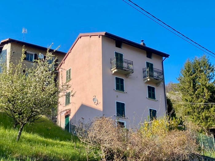 Appartamento trilocale in vendita in Via Cappelletta, Centro, Sueglio