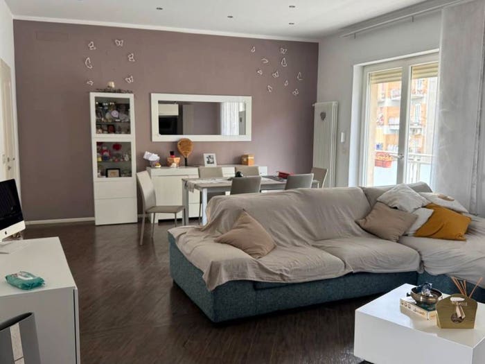 Appartamento con 5 locali in vendita in Via Domenico Fontana, Arenella, Napoli
