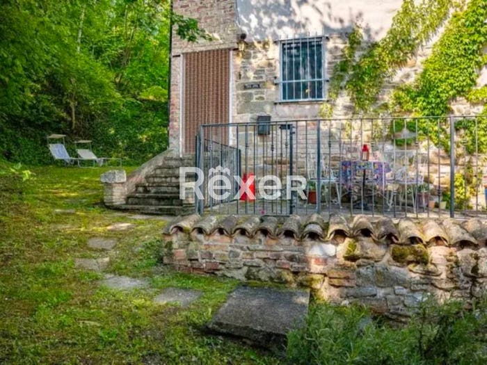 Casa con 5 locali in vendita in Frazione Bellisio Alto, Pergola