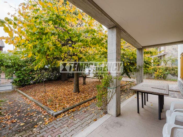 Casa con 6 locali in vendita in Via brenta, Centro, Serramazzoni