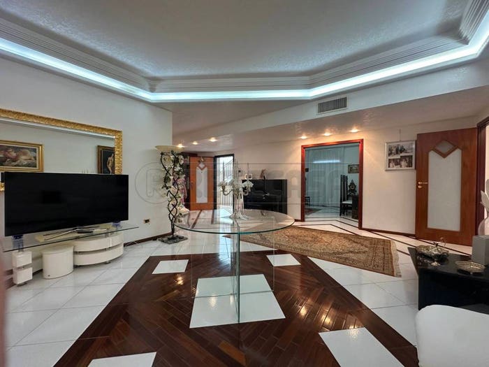 Appartamento con 6 locali in vendita in Via Castelvetrano Lungomare San Vito, Mazara del Vallo