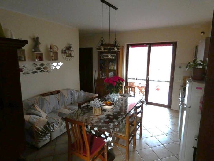 Appartamento trilocale in vendita in Via del Borgo, Poggio Mirteto