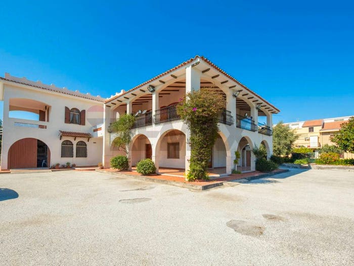 Casa con 6 locali in vendita in via Adda, Centro, Augusta