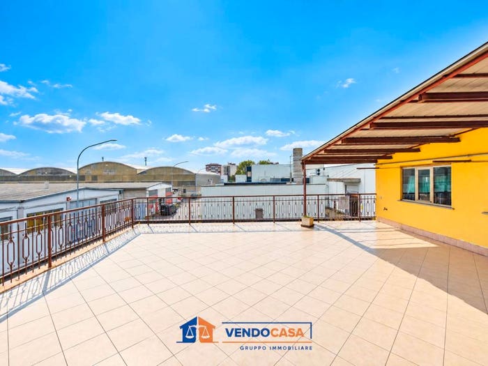 Appartamento con 6 locali in vendita in Via Eugenio Curiel, Mercato Santa Maria, Moncalieri