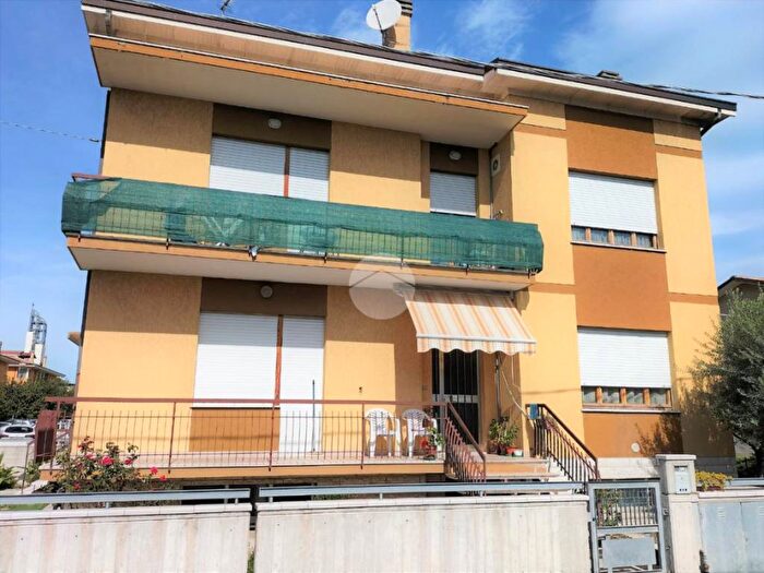 Appartamento quadrilocale in vendita in Via Sabotino, Centinarola, Fano
