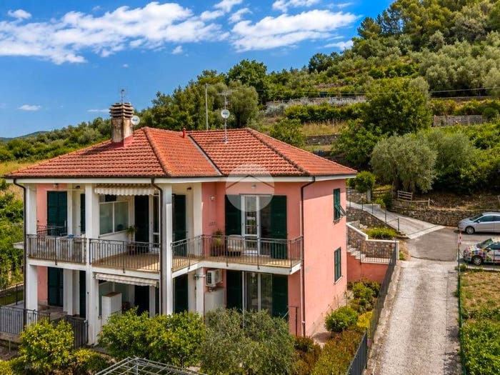 Appartamento trilocale in vendita in Str Montegrazie, Moltedo Montegrazie, Imperia