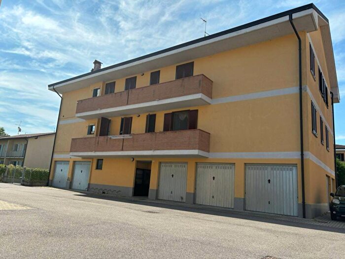 Appartamento trilocale in vendita in Via Vittorio Fregoni, Centro, Lodi Vecchio