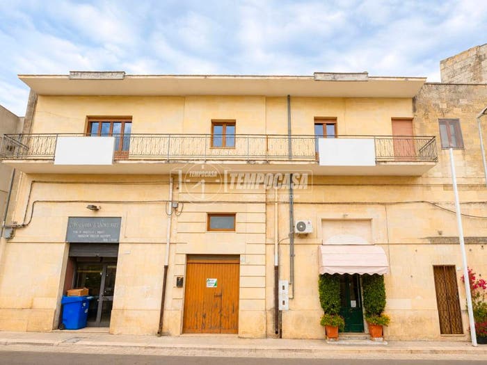Casa trilocale in vendita in Via Giuseppina Delli Ponti, Scorrano
