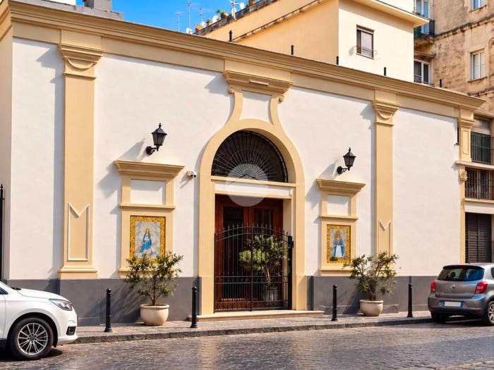 Appartamento bilocale in vendita in Via Santa Maria delle Grazie a Loreto, Garibaldi Ferrovia, Napoli