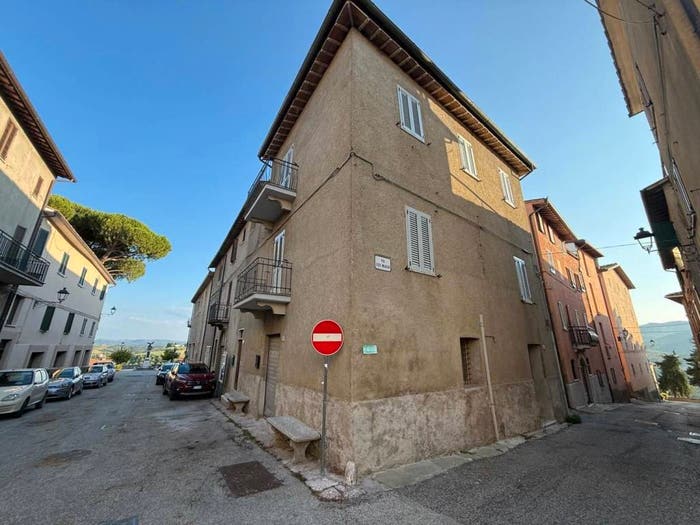 Appartamento trilocale in vendita in Piazza Roma, Centro, San Venanzo