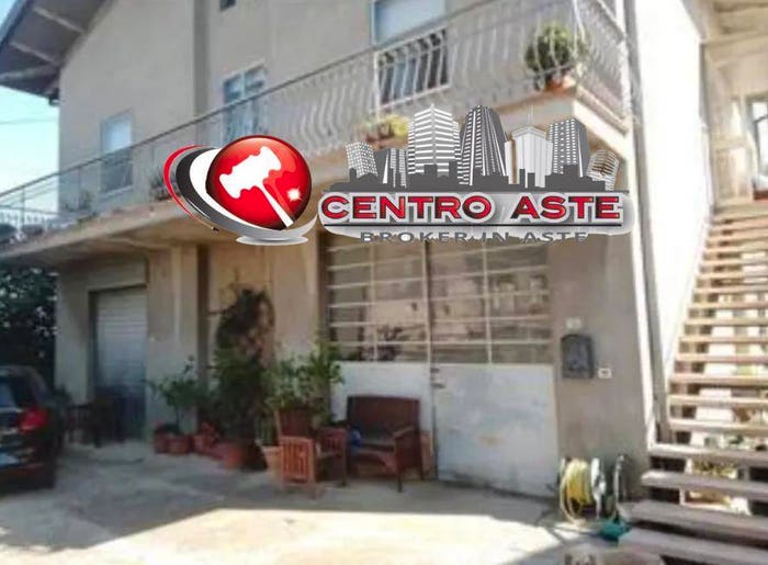 Appartamento con 6 locali in vendita in Via Giuseppe Garibaldi, Centro, Tavoleto