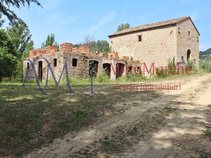 Casa con 6 locali in vendita in Contrada Celestiale, Montelparo