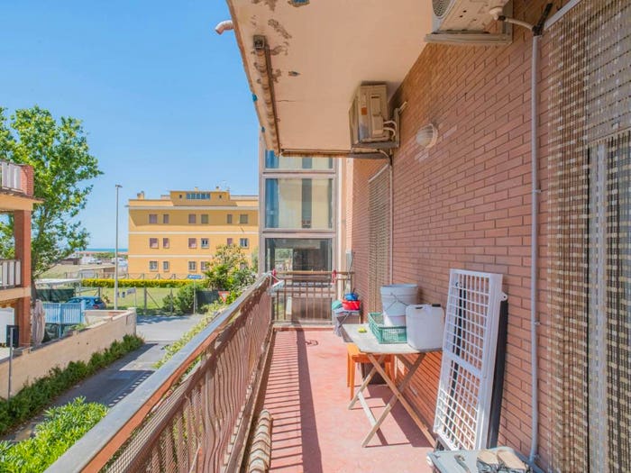 Appartamento trilocale in vendita in Via Villasor, Passo Oscuro, Fiumicino