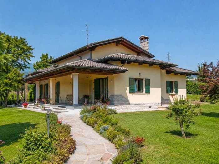 Casa quadrilocale in vendita in Via Antonio Canova, Postioma, Paese