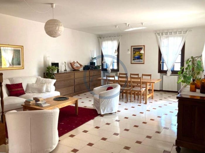 Casa con 6 locali in vendita in Voltabarozzo, Padova