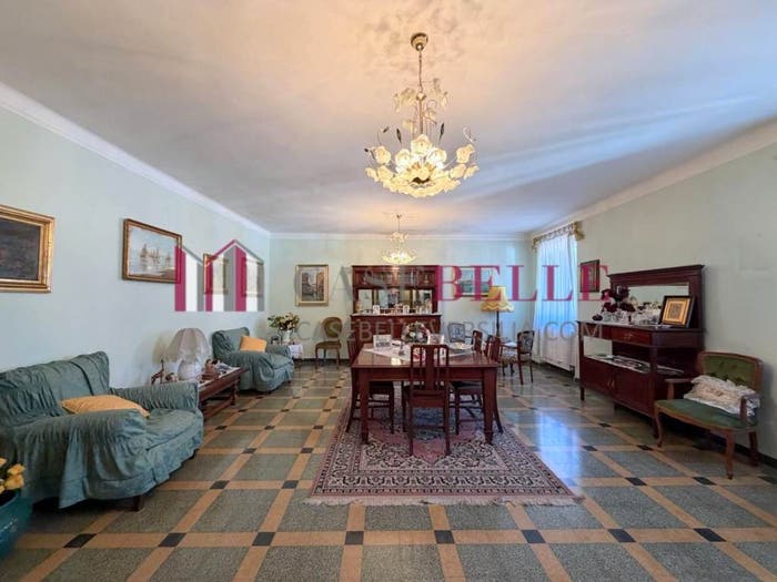 Casa con 6 locali in vendita in Via Vittorio Emanuele, Camaiore Paese, Camaiore